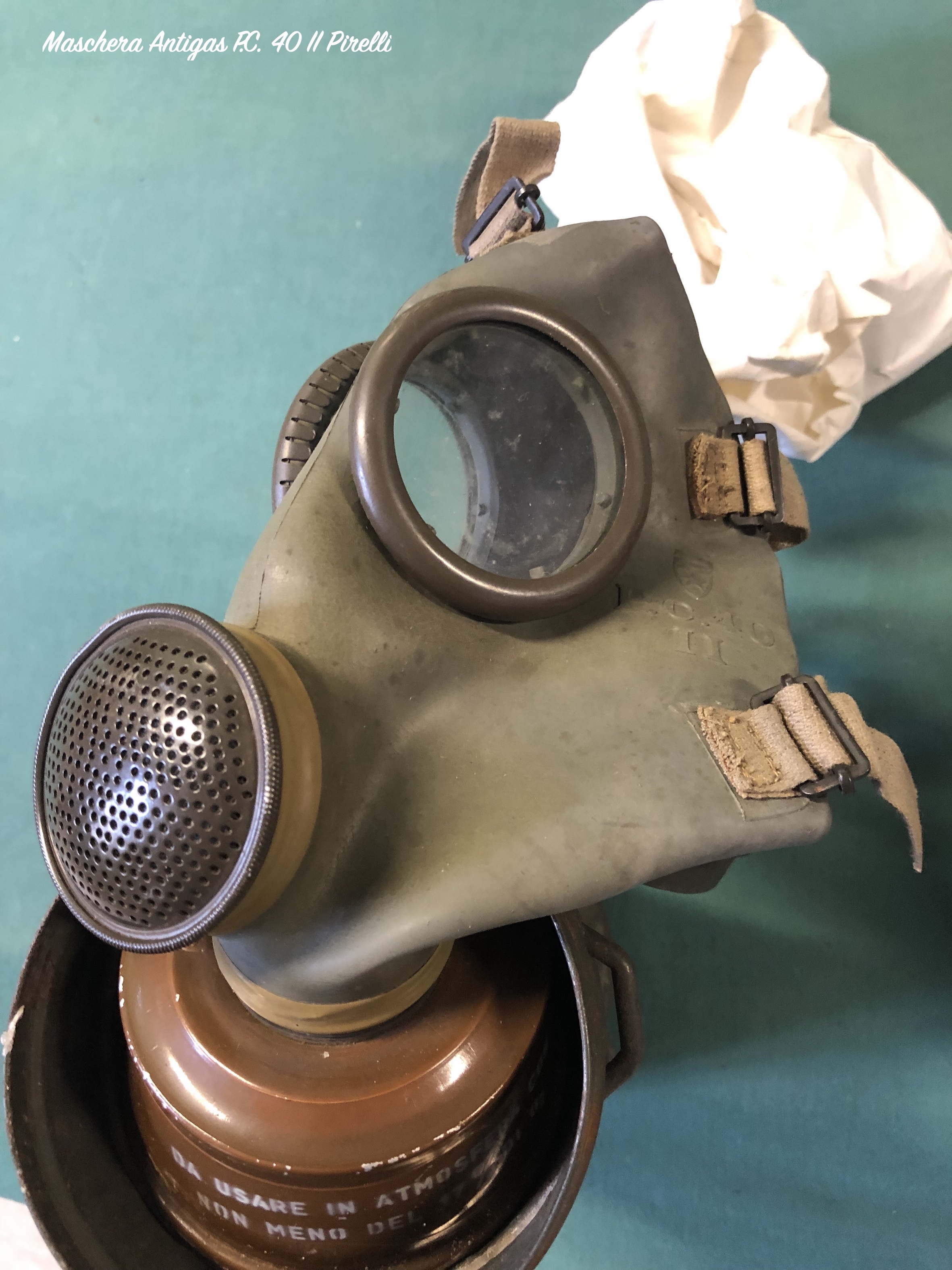 Maschera Antigas PC 40.jpg